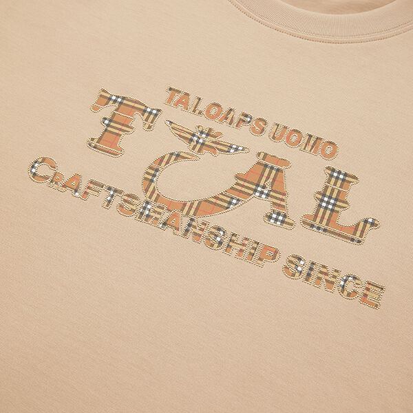 नया डिज़ाइन लक्जरी कपड़े पुरुषों की टी-शर्ट ओ-गर्दन टी शर्ट पुरुषों के लिए अनुकूलित रंग लोगो टी शर्ट कढ़ाई मुद्रण गोल कॉलर