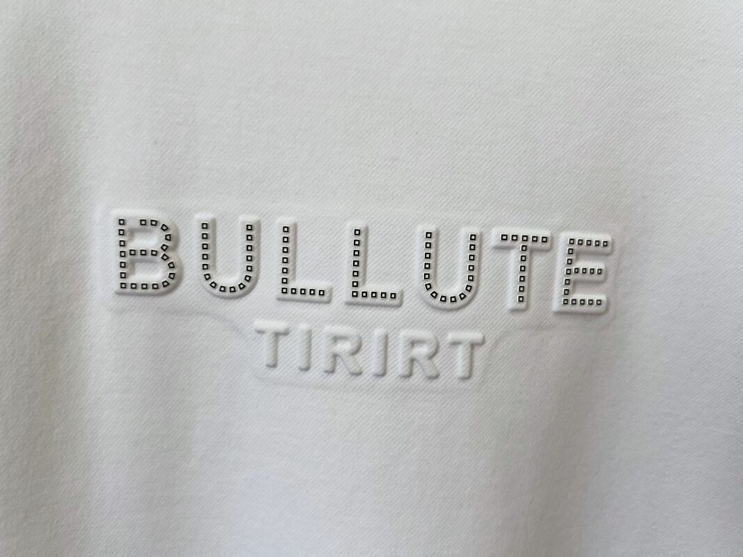 लक्जरी क्रू नेक टी-शर्ट प्रिंट लोगो डिजाइन मूल कपड़े एम्बॉसिंग प्रक्रिया प्लस गर्मी को अपनाता है - स्थानांतरण विनाइल प्रक्रिया OEM/ODM