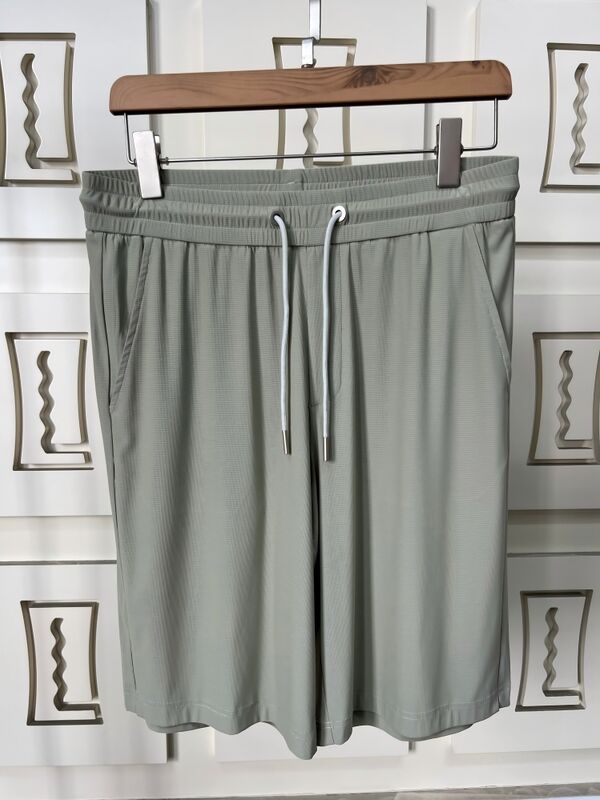 पुरुषों के उच्च गुणवत्ता वाले फिटनेस रनिंग शॉर्ट्स, सांस लेने योग्य, जल्दी सूखने वाली सामग्री, घुटने की लंबाई, गर्मियों के लिए, पीछे पॉकेट, सादा डिज़ाइन