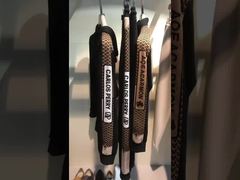 कस्टम लोगो कढ़ाई पुरुषों के आवश्यक हुडी उत्कृष्ट सिलाई विरोधी सिकुड़ने